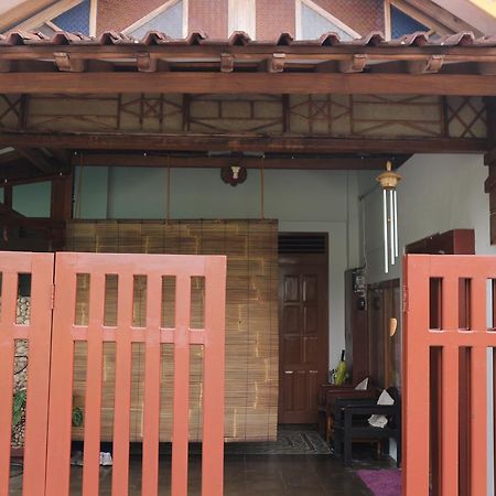 Kembar Guesthouse Yogyakarta Bagian luar foto